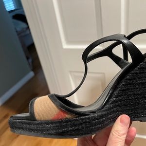 Burberry wedge show, size 39, worn a few times
